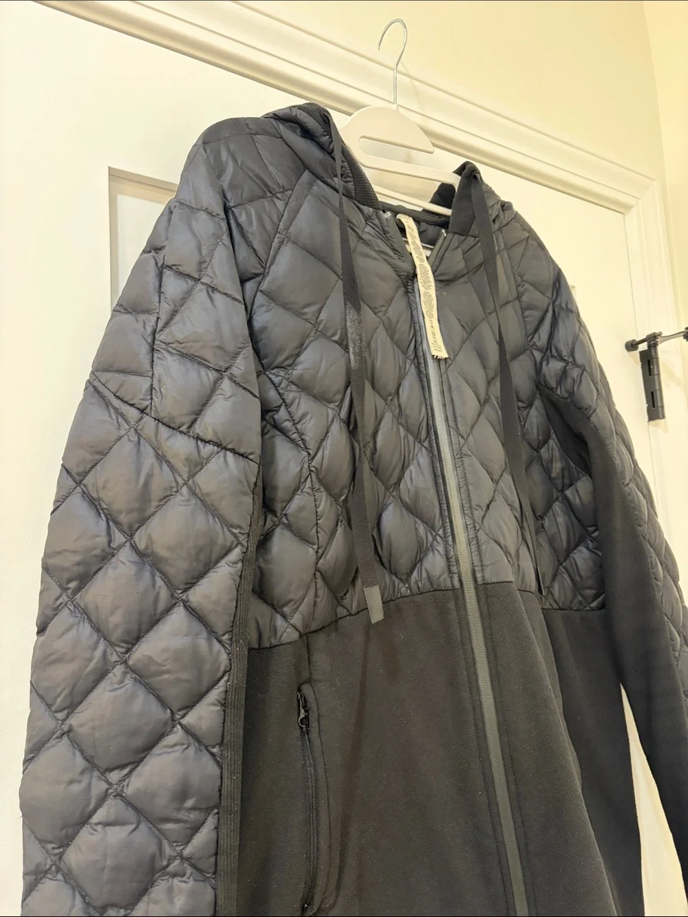 Alo Yoga Womens Great Escape Quilted Down Hooded Jacket Size Medium